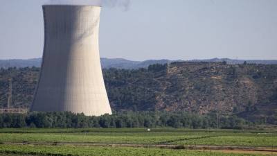 imatge del complex nuclear d'Ascó, a la Ribera d'Ebre. Foto: Joan Revillas