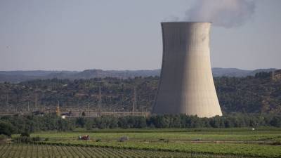 Imatge de la torre de refrigeració de la central nuclear d´Ascó, a la Ribera d´Ebre. FOTO: JOAN REVILLAS