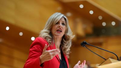 La vicepresidenta segunda y ministra de Trabajo y Economía Social, Yolanda Díaz, interviene en la sesión de control al Gobierno celebrada este martes en el Senado. Foto: EFE