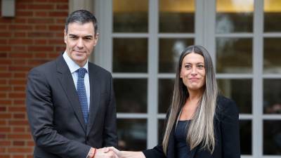 Pedro Sánchez y Míriam Nogueras. Foto: EFE