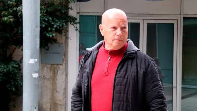 El padre de Rosa Peral, Francisco Peral, a la salida del juzgado de Vilanova i la Geltrú. Foto: ACN