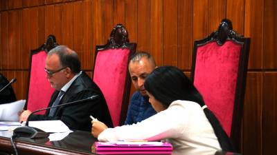 El hombre acusado en el arranque del juicio celebrado en Tarragona. Mar Rovira/ACN