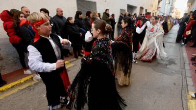 Alcanar ha recuperat enguany la festivitat de Sant Antoni amb la ballada de jotes. Foto: Joan Revillas