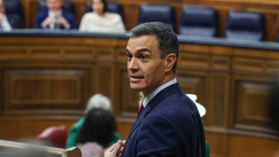 El secretario general del PSOE y presidente del Gobierno en funciones, Pedro Sánchez, durante el primer día del debate de investidura, en el que expone su nuevo programa de Gobierno y pide la confianza a la Cámara para revalidar su mandato en la Moncloa, este miércoles en el Congreso de los Diputados en Madrid. Foto: EFE