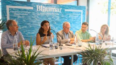 Un instante de las ponencias celebradas ayer en el Hotel Blaumar de Salou. FOTO: Alba Marinè