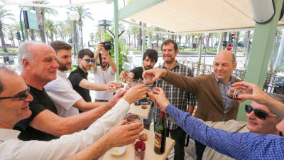 Durante el encuentro, acogido por Portofino, se explicaron las diferencias entre distintos vermuts y un aperitivo. a. mariné
