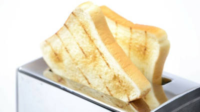 Las tostadas deberían tomarse con un tono amarillento, según la recomendación. Foto: Freepick