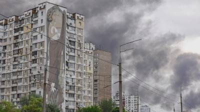 Ataque en una residencia de Kiev. Foto: EFE