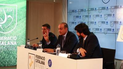 Ivan Tibau, Andreu Subies y Gerard Esteva, ayer durante la rueda de prensa en la que se anunció la huelga. Foto: Federació Catalana de Futbol