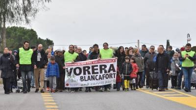 Imagen de la manifestación de este sábado de los vecinos de Blancafort. FOTO: ALFREDO GONZÁLEZ