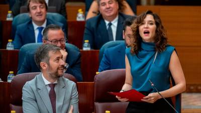 La presidenta de la Comunidad, Isabel Díaz Ayuso, interviene durante el pleno de la Asamblea de Madrid este jueves. Foto: EFE