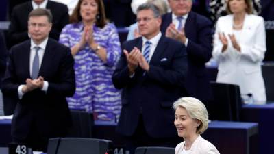 Von der Leyen tras su discurso antes de ser reelegida para un segundo mandato por la Eurocámara. Foto: EFE