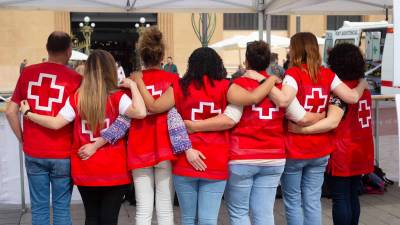 La organización humanitaria suma en la provincia de Tarragona un total de 3.140 personas voluntarias y 23.265 persones asociados. FOTO: DT