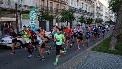 La carrera, al paso por la Rambla Nova. Foto: Ajuntament de Tarragona