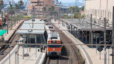 Desde la estación de Tarragona tan solo saldrán trenes hacia el sur, no en dirección Barcelona. foto: Alba Mariné