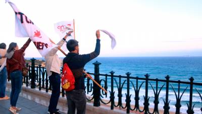 Stop Creuers Tarragona ‘acomiada’ l’últim vaixell de la temporada amb una mocadorada