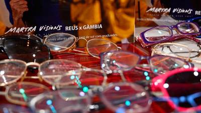 La óptica Martra Visions ha recogido gafas usadas que la ciudadanía y otras empresas y entidades han llevado al negocio. Foto: A. González