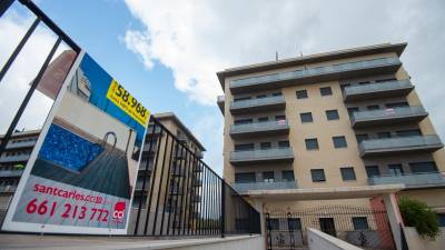 En Tarragona todavía hay muchos pisos nuevos en los que no vive nadie. Foto: Joan Revillas