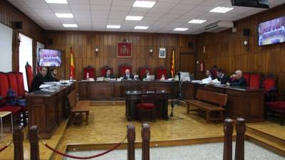 Imatge d´una de les sessions de la vista oral que va tenir lloc a la Secció Quarta de l´Audiència Provincial de Tarragona. Foto: acn