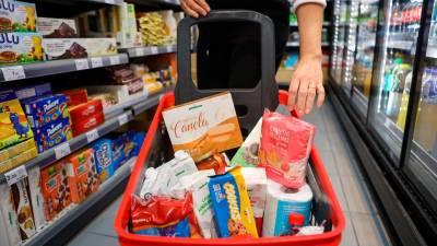 La escalada de precios, especialmente los de los alimentos, se ha desbocado durante los últimos meses. FOTO: Alba Mariné