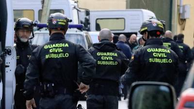 Imagen de varios agentes de la Guardia Civil. Foto: EFE