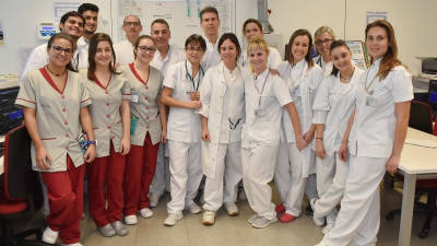 Imagen de parte del equipo de profesionales de la UCI del Hospital Sant Joan de Reus. FOTO: ALFREDO GONZÁLEZ