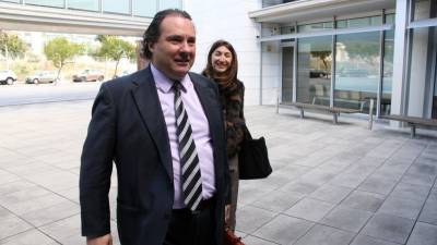 Daniel Masagué y su abogada, en los juzgado de El Vendrel el pasado 25 de noviembre de 2015. Foto: ACN