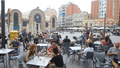 La bonificación de la tasa de las terrazas ya ha costado más de un millón de euros a las arcas municipales. FOTO: ALBA MARINÉ