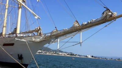 El veler de quatre pals Star Flyer durant una de les escales al port de Sant Carles de la Ràpita. Foto: Ports Generalitat