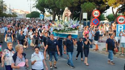 La imagen de la Mare de Déu del Carme volvió a salir a la calle tres años después. foto: ALBA MARINÉ