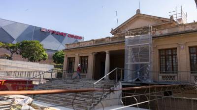 Los trabajos en la cubierta del museo de la Necròpolis se iniciaron hace unos días. foto: Àngel Ullate