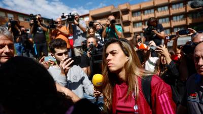 Misa Rodríguez, jugadora del Real Madrid, a su llegada a la concentración. efe