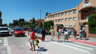 Los bolardos en la calle Pare Manyanet de Reus «generan más problemas de circulación»
