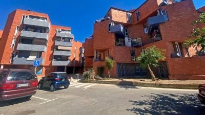 La vivienda está ubicada en el bloque cobalto, en el número 8 de la avenida de Barcelona. Foto: Alfredo González