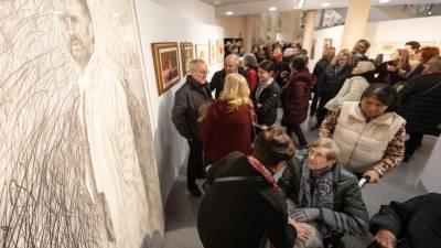 Un momento de la inauguración de la exposiciones el pasado viernes. FOTO: ÀNGEL ULLATE