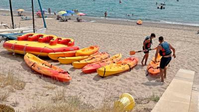 Kayak, Sup Yoga y Wing Foil son algunas de las actividades dirigidas que ofrece el club náutico. foto: alfredo gonzález