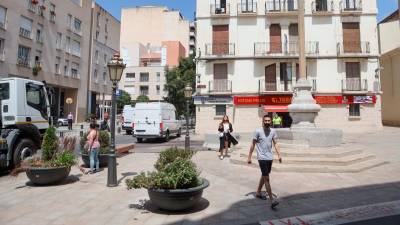 La plaza de la Sang se reformó hace un par de años para dar más protagonismo a las personas a pie. FOTO: Alba Mariné