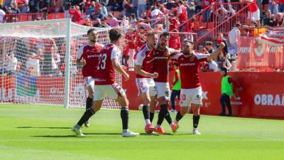 Los jugadores del Nàstic celebran uno de los goles conseguidos en casa. Foto: Àngel Ullate