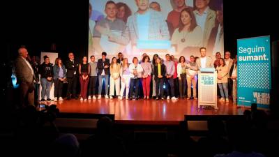 El acto de presentación de las 31 personas que conformarán la candidatura de Vila-seca Segura ha tenido lugar esta tarde en la Societat Las Vegas. Foto: Fabián Acidres