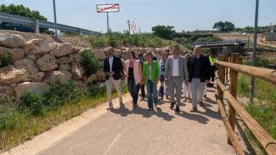 Una de les principals millores és l’eixamplament del pont dels Reguers i la creació d’un espai exclusiu per a ciclistes i vianants. Foto: J. Revillas