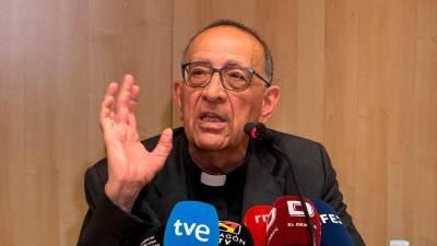 El cardenal Juan José Omella, Arzobispo de Barcelona, ofrece una rueda de prensa. Foto: EFE