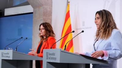 La consellera de Presidència, Laura Vilagrà, y la portavoz de la Generalitat, Patrícia Plaja. Foto: ACN