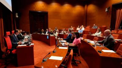 Un momento de la comparecencia de la AEQT ante la Comissió d’Empresa i Treball en el Parlament de Catalunya. foto: Cedida