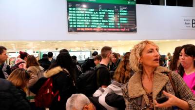 Imagen de la estación de Sants de Barcelona esta mañana tras la parada de los trenes de alta velocidad. Foto: ACN