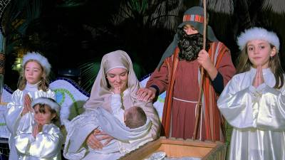 Enguany, a la representació dels retaules, el nadó que fa de Jesús és de debò. Foto: Alfredo González