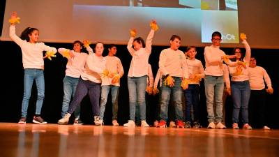 Los alumnos de la Escola Estela prepararon un vídeo y una actuación musical. Foto: Alfredo González