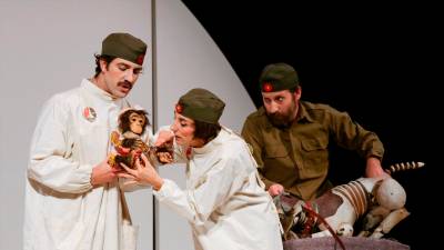 Un momento del espectáculo teatral ‘Laika’. Foto: Xirriquiteula Teatre