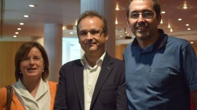 De izquierda a derecha, Vilella, Gutiérrez-Zotes y Labad, los tres investigadores del Pere Mata que han participado en el estudio. Foto: DT