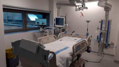Una de las camas de la nueva UCI. Foto: Hospital Joan XXIII de Tarragona