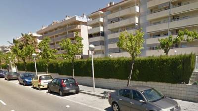 Els fets es van produir en un habitatge del carrer Tarragona número 4. Foto: Google Street View